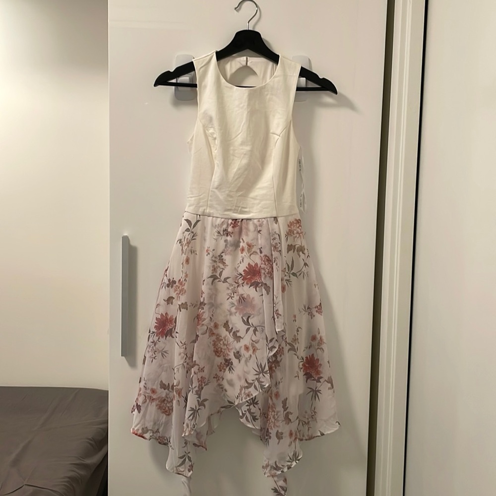 Forever New dress in floral print, USA 4